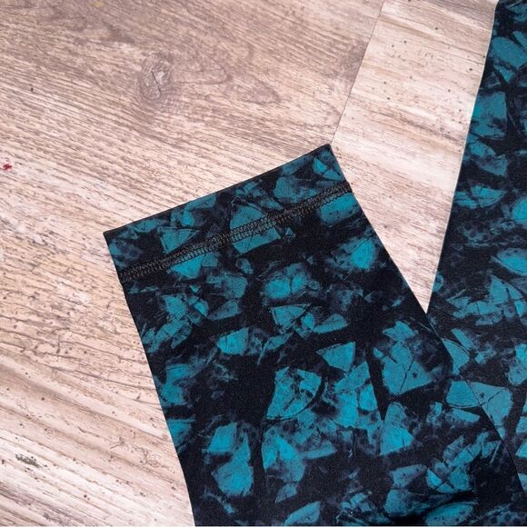 Nwt crz YOGA Women's Hugged Feeling Compression high waist tummy control sz S - Picture 3 of 6